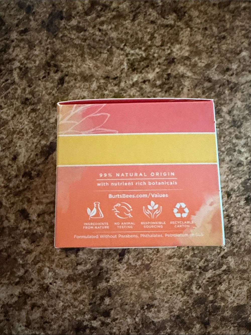 Burt's Bees Truly Glowing Gel Cream - Peach & White